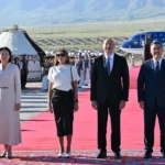 Mina partlayışında ölən qardaşının evini yandırdı